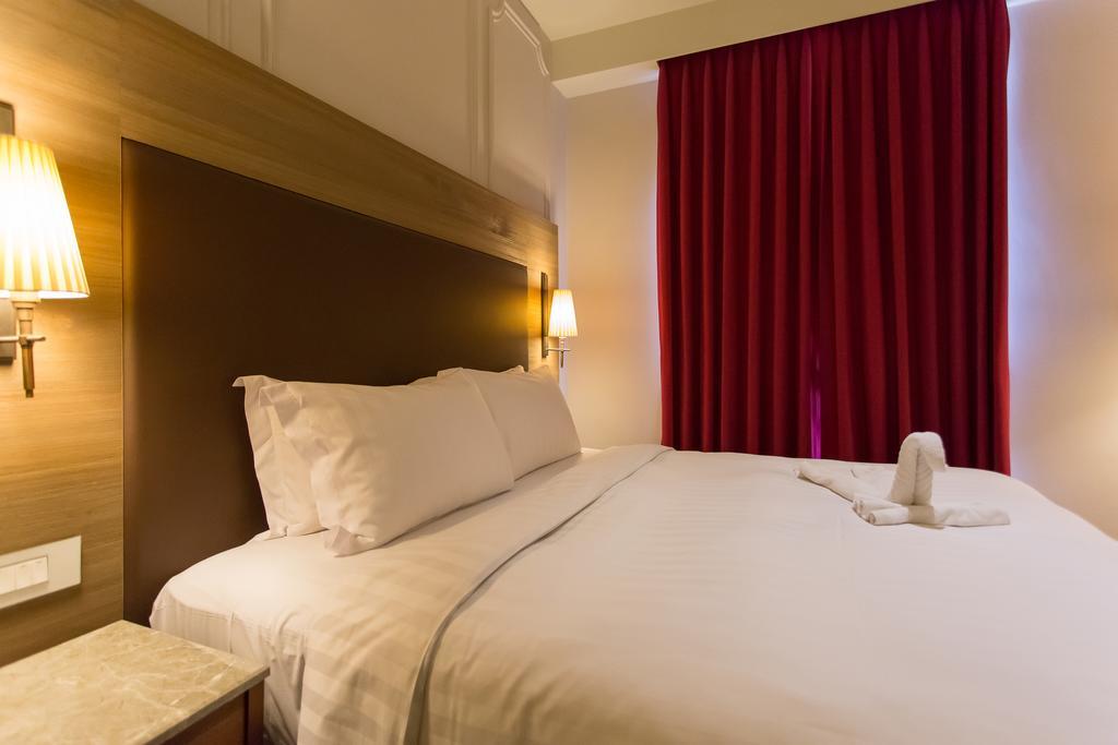麗馨商旅七賢館 Hotel Каосюн Екстериор снимка