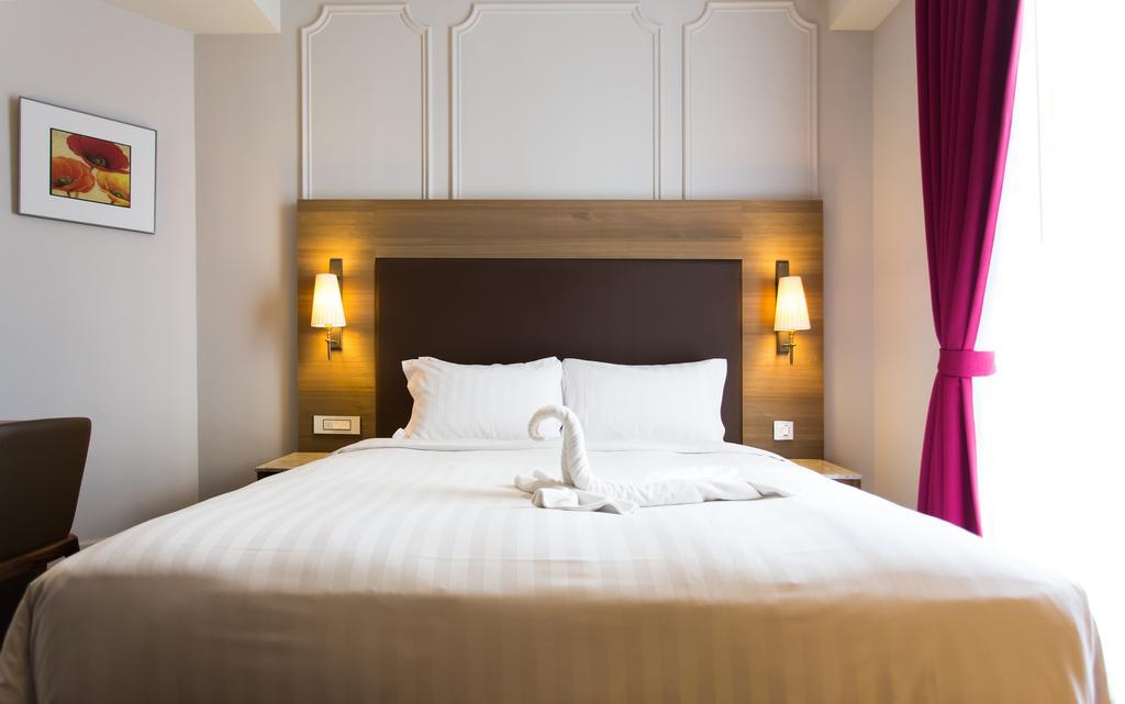 麗馨商旅七賢館 Hotel Каосюн Екстериор снимка